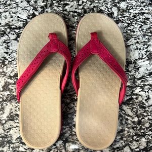 Vionic flip flop style. Hot pink